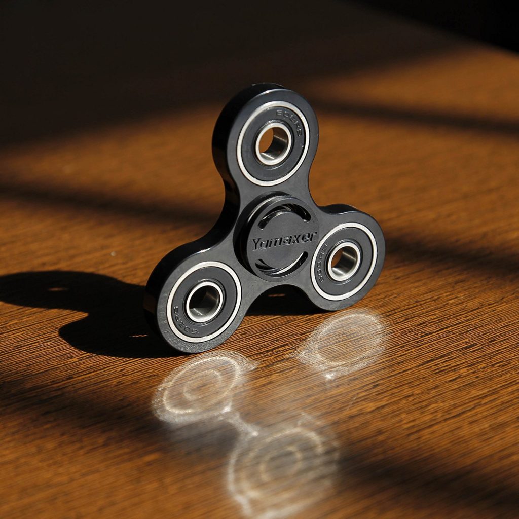 Yomaxer Fidget Hand Spinner EDC Focus Toy